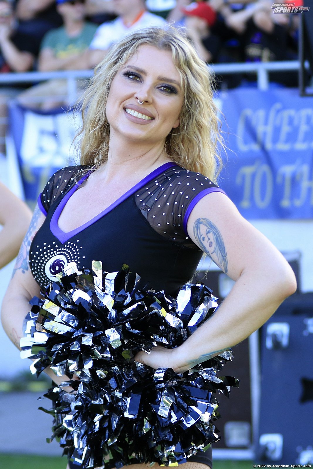 ELF: Die Frankfurt Galaxy Dancers und Loona beim Heimspiel gegen die Raiders Tirol am 28.08.2022
