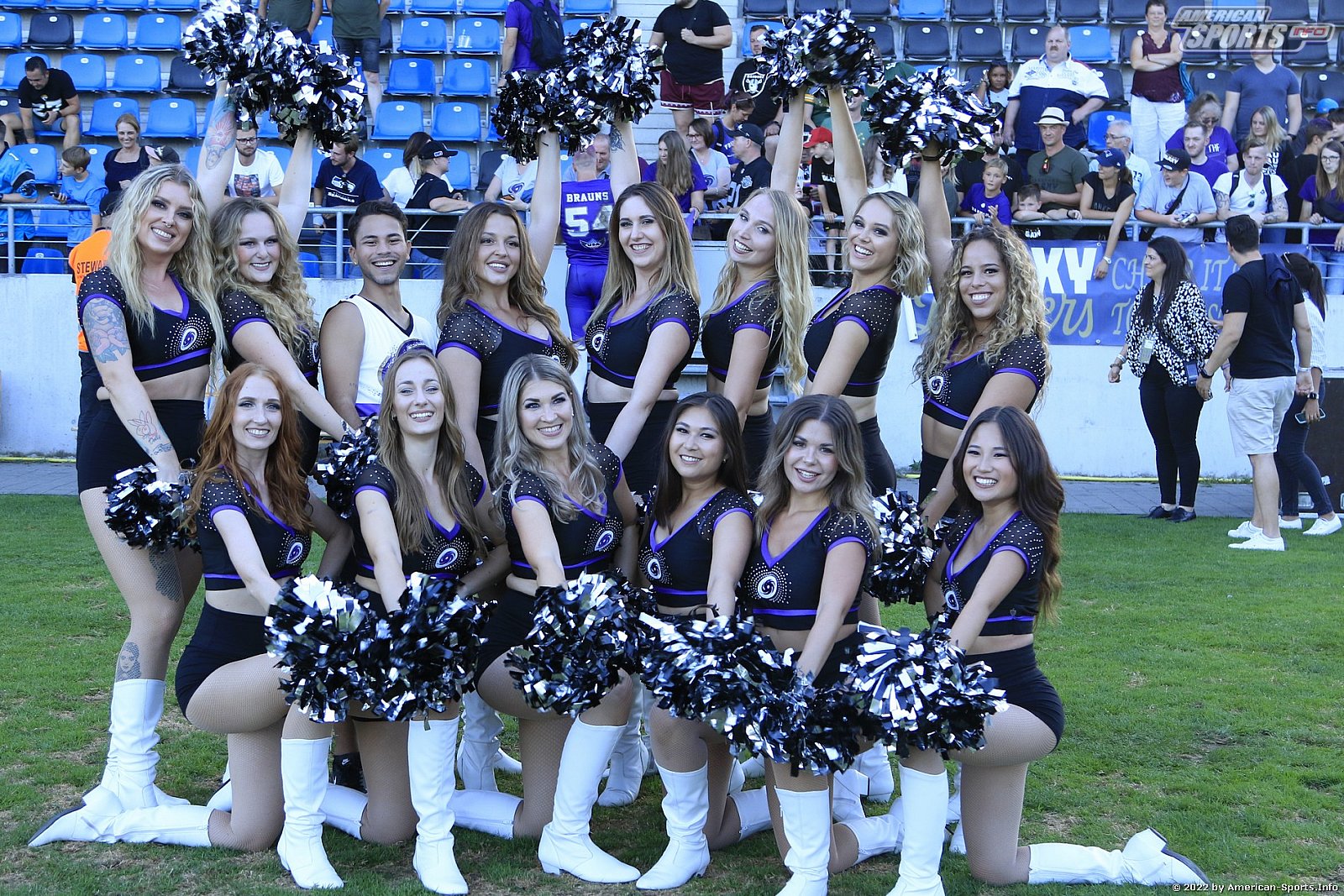 ELF: Die Frankfurt Galaxy Dancers und Loona beim Heimspiel gegen die Raiders Tirol am 28.08.2022