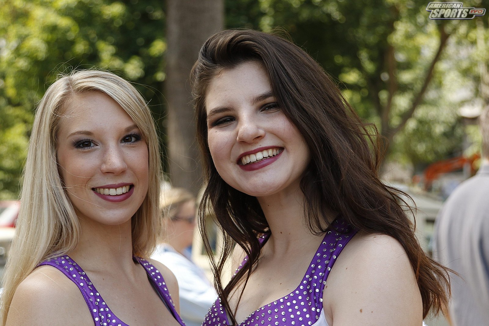 Die Frankfurt Universe Cheerleader bei der Oldtimer Ausstellung in Frankfurt Höchst 07.07.2019