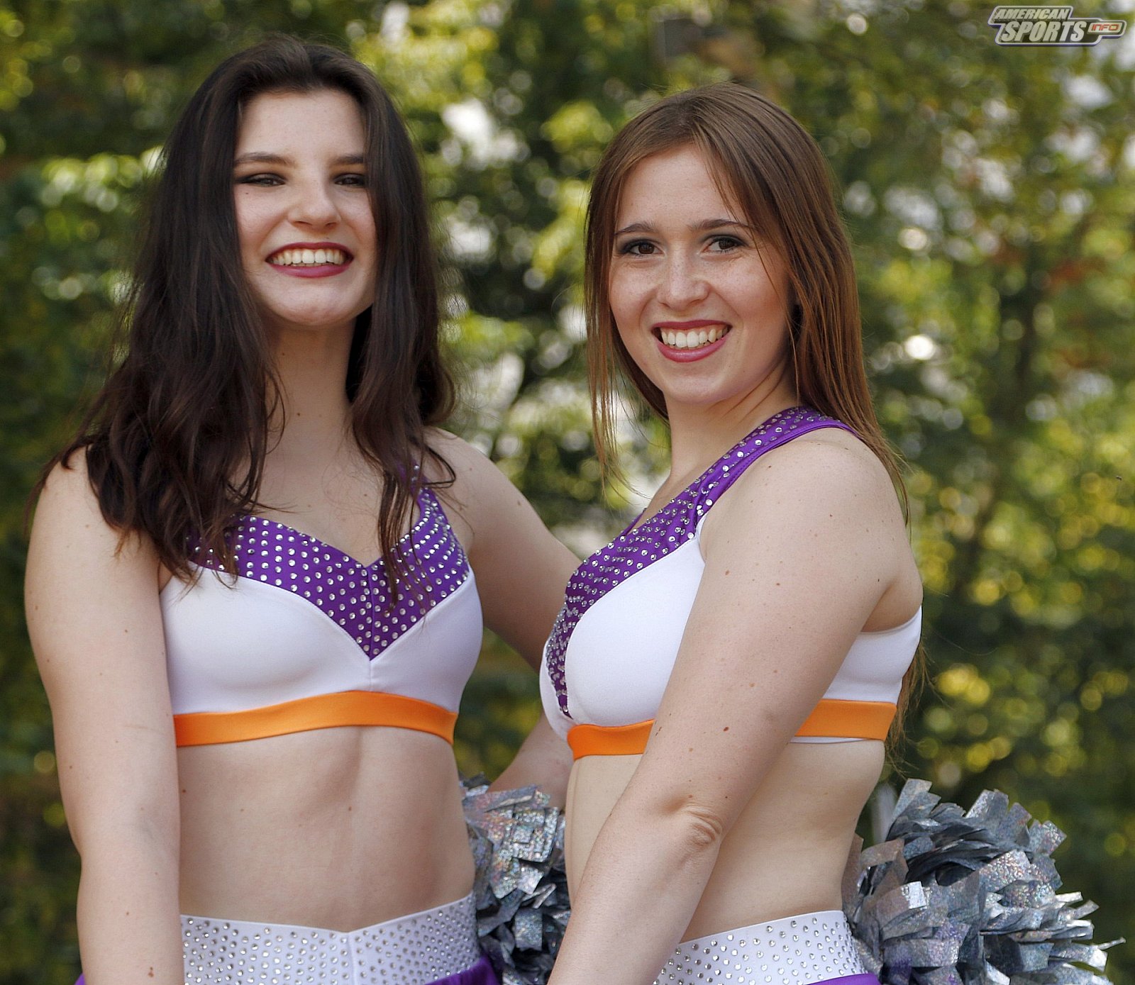 Die Frankfurt Universe Cheerleader bei der Oldtimer Ausstellung in Frankfurt Höchst 07.07.2019