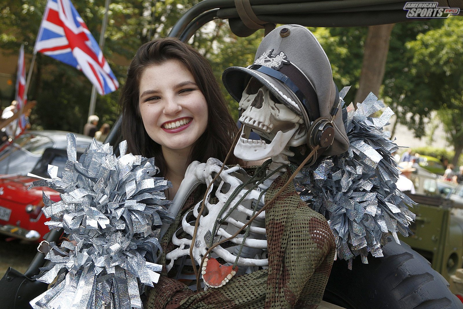 Die Frankfurt Universe Cheerleader bei der Oldtimer Ausstellung in Frankfurt Höchst 07.07.2019
