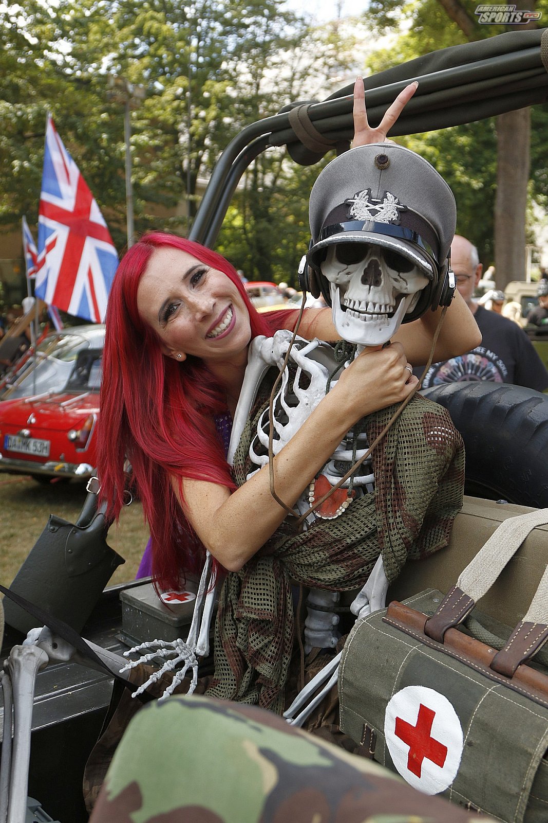 Die Frankfurt Universe Cheerleader bei der Oldtimer Ausstellung in Frankfurt Höchst 07.07.2019