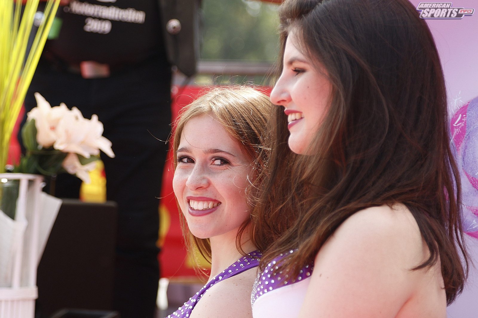 Die Frankfurt Universe Cheerleader bei der Oldtimer Ausstellung in Frankfurt Höchst 07.07.2019