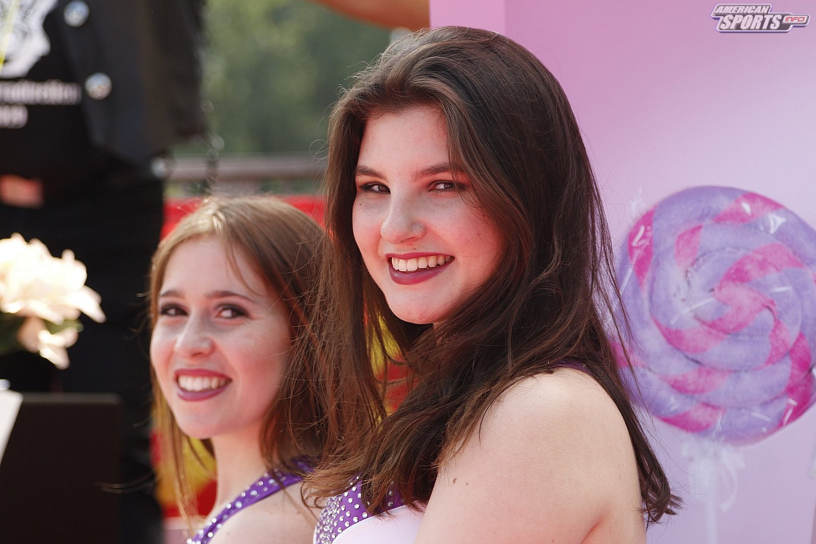 Die Frankfurt Universe Cheerleader bei der Oldtimer Ausstellung in Frankfurt Höchst 07.07.2019