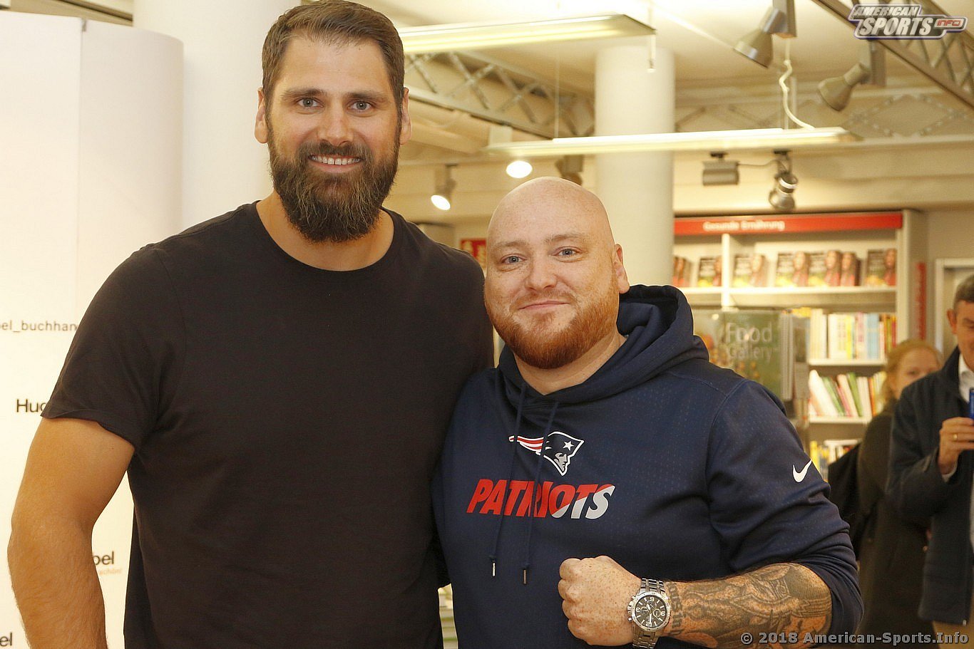 Football: Sebastian Vollmer signiert sein Buch 23.10.18