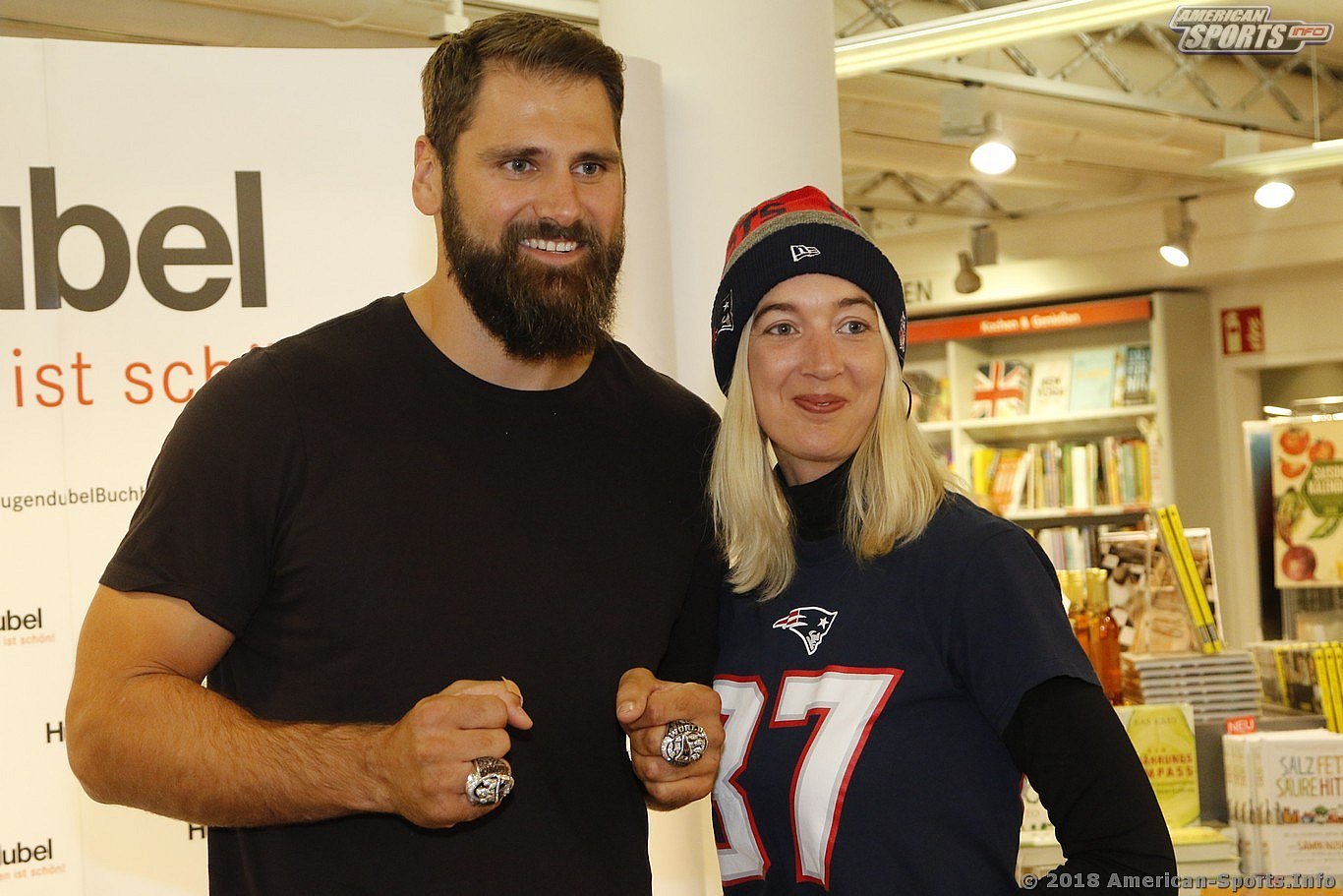 Football: Sebastian Vollmer signiert sein Buch 23.10.18
