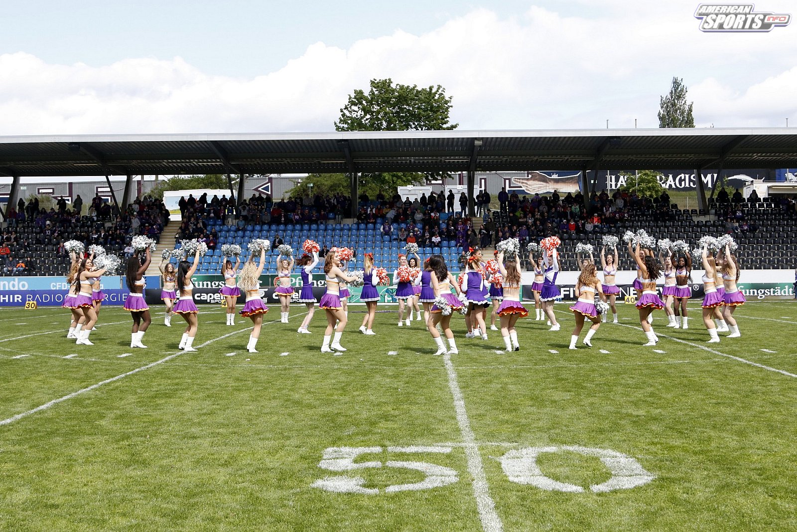Die Frankfurt Universe Cheerleader beim Heimspiel gegen die Allgäu Comets 05.05.2019