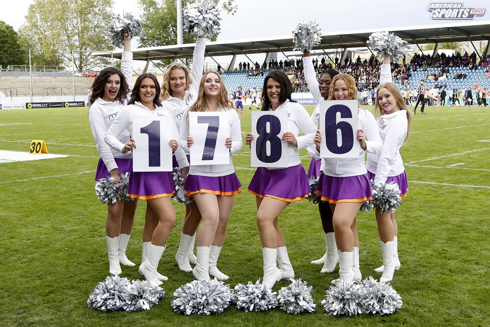Die Frankfurt Universe Cheerleader beim Heimspiel gegen die Allgäu Comets 05.05.2019