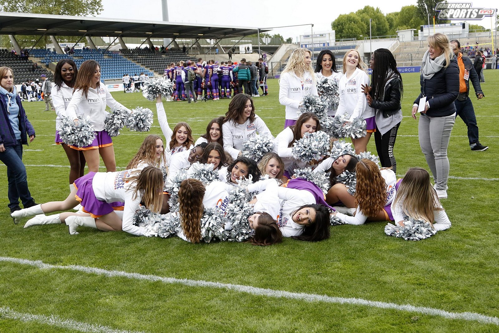 Die Frankfurt Universe Cheerleader beim Heimspiel gegen die Allgäu Comets 05.05.2019