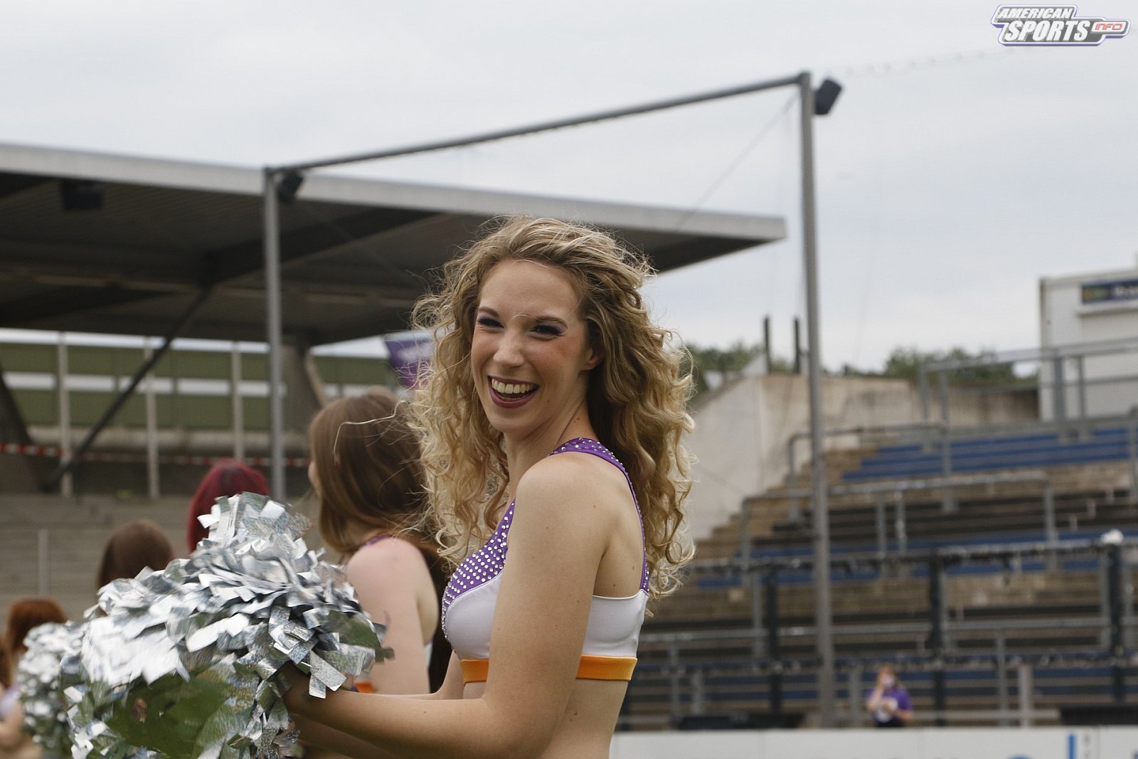Die Frankfurt Universe Cheerleader beim Heimspiel gegen die Saarland Hurricanes 00:83 12.06.2021