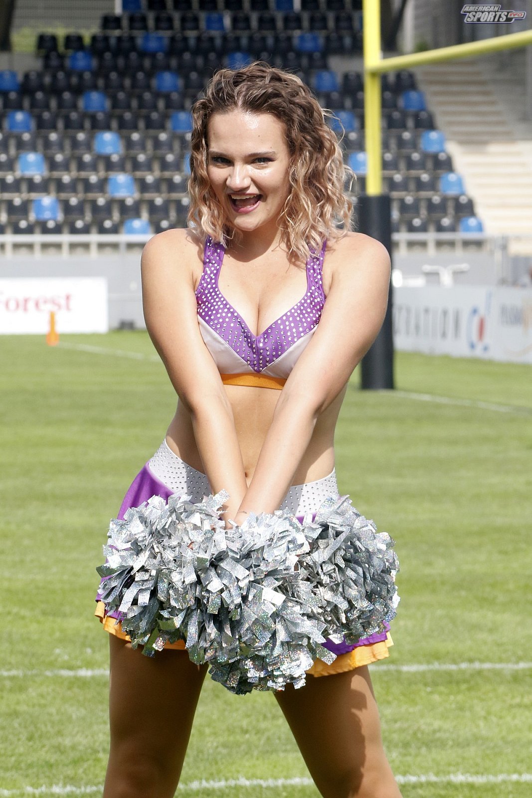 Die Frankfurt Universe Cheerleader beim Heimspiel gegen die Saarland Hurricanes 00:83 12.06.2021