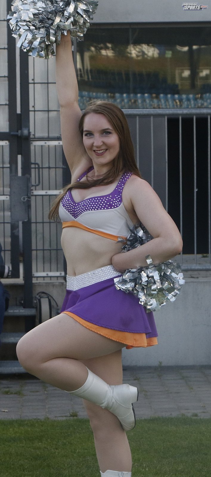 Die Frankfurt Universe Cheerleader beim Heimspiel gegen die Saarland Hurricanes 00:83 12.06.2021
