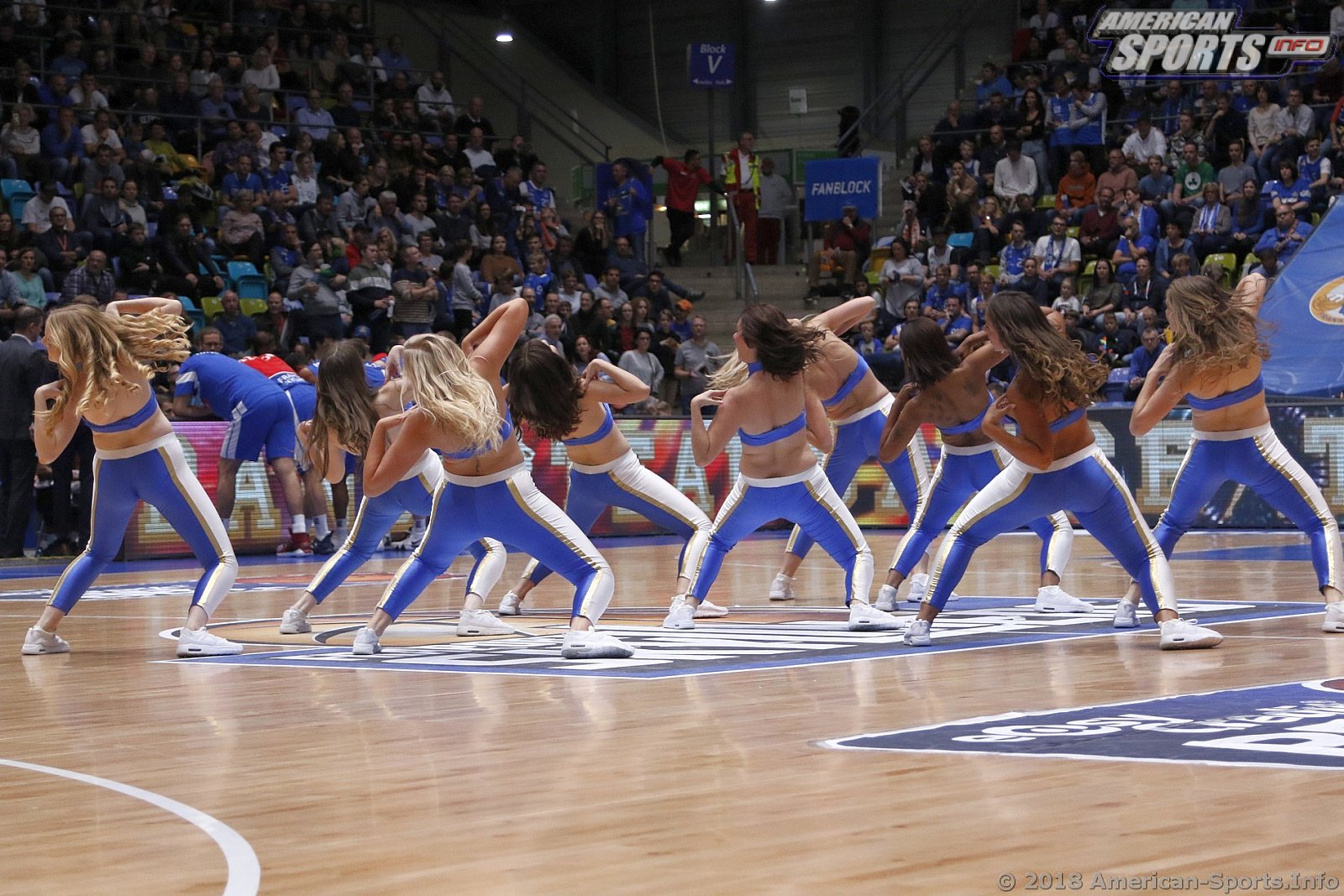 Das  Frankfurt Skyliners Danceteam beim Heimspiel gegen Telekom Baskets Bonn am 04.11.2018