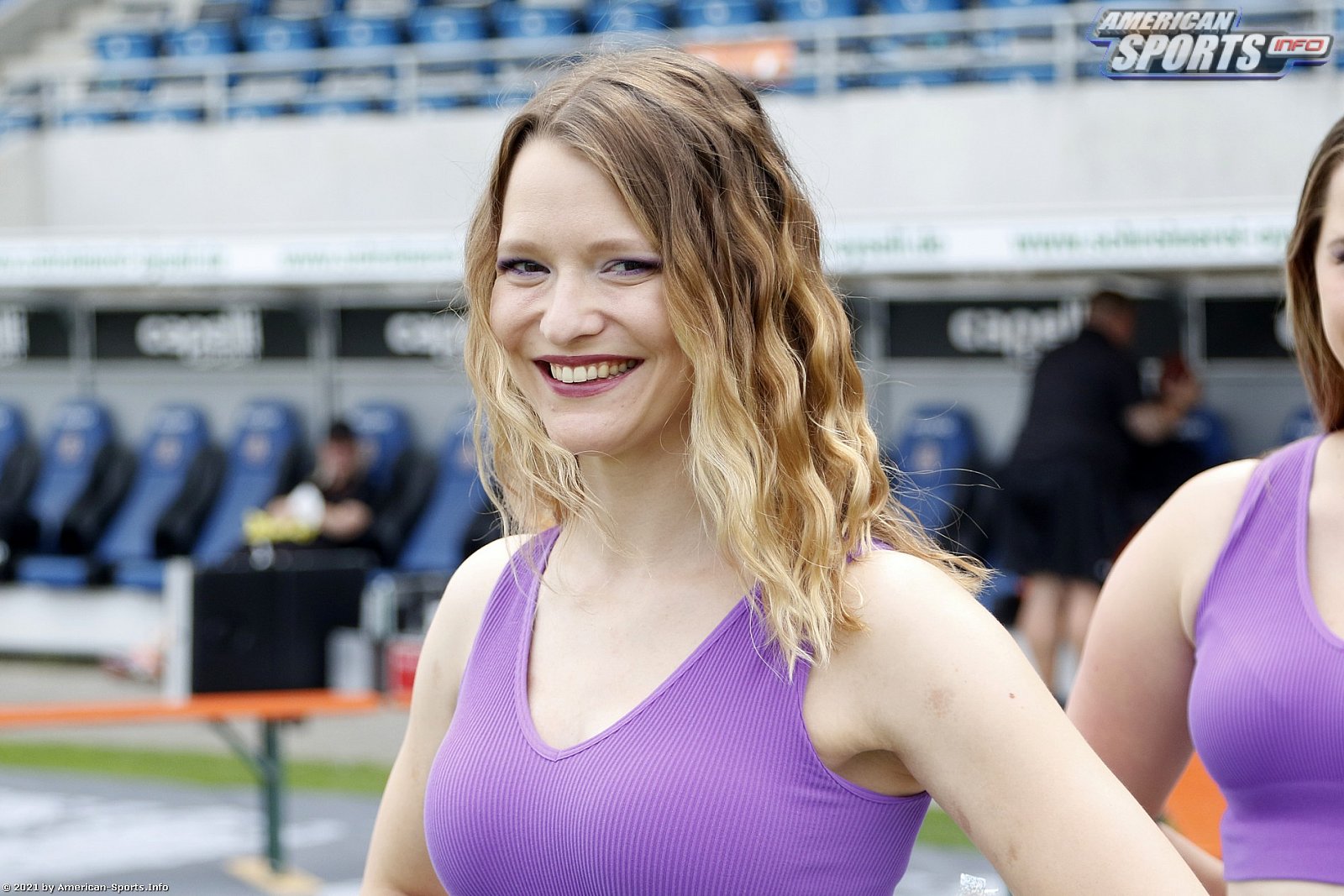 Die Frankfurt Universe Cheerleader beim Heimspiel gegen die Marburg Mercenaries 12:42 10.07.2021
