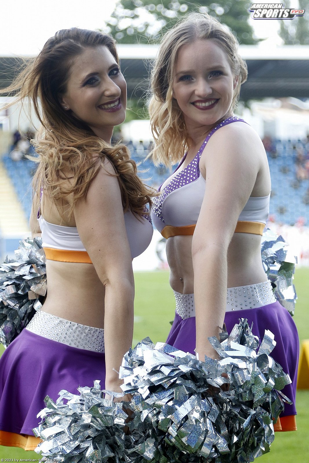 Die Frankfurt Universe Cheerleader beim Heimspiel gegen die Marburg Mercenaries 12:42 10.07.2021