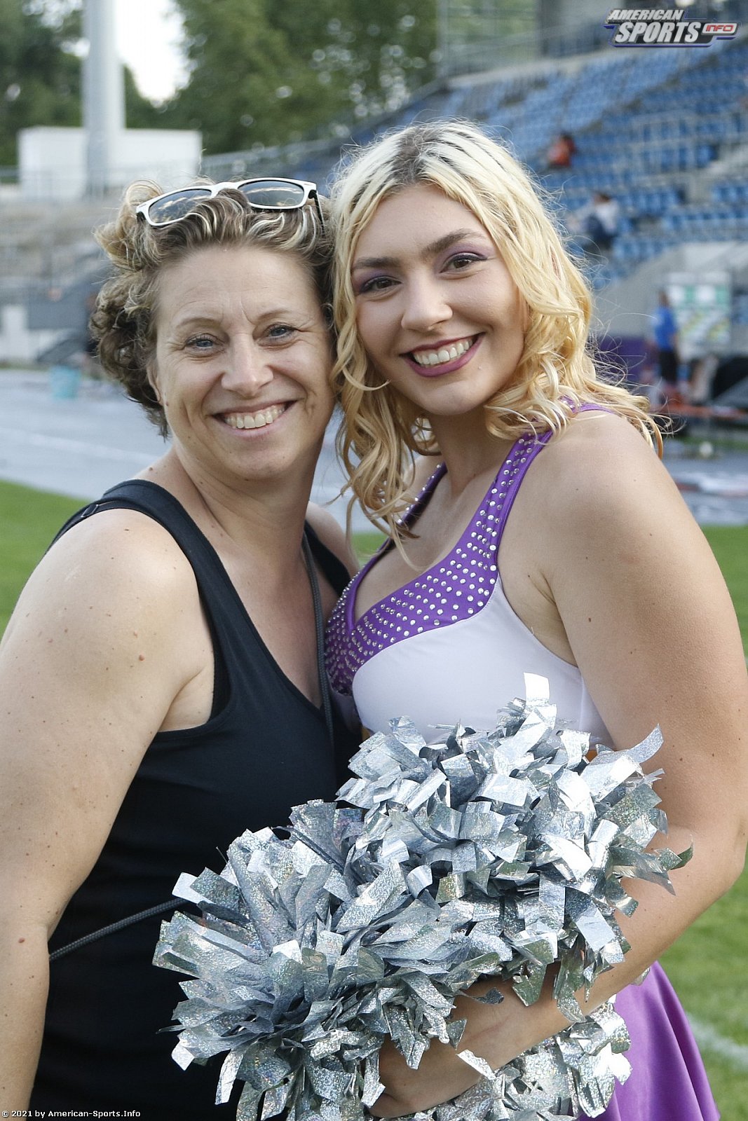 Die Frankfurt Universe Cheerleader beim Heimspiel gegen die Marburg Mercenaries 12:42 10.07.2021