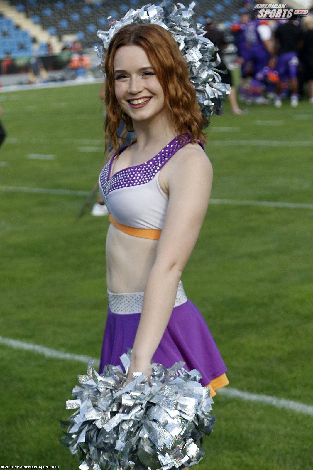 Die Frankfurt Universe Cheerleader beim Heimspiel gegen die Marburg Mercenaries 12:42 10.07.2021