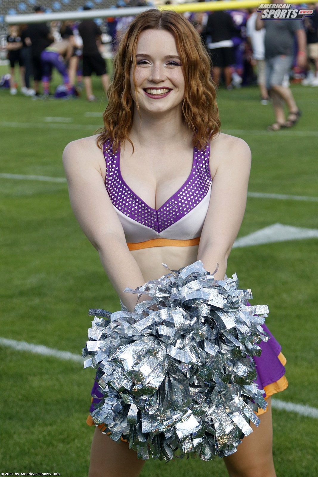 Die Frankfurt Universe Cheerleader beim Heimspiel gegen die Marburg Mercenaries 12:42 10.07.2021