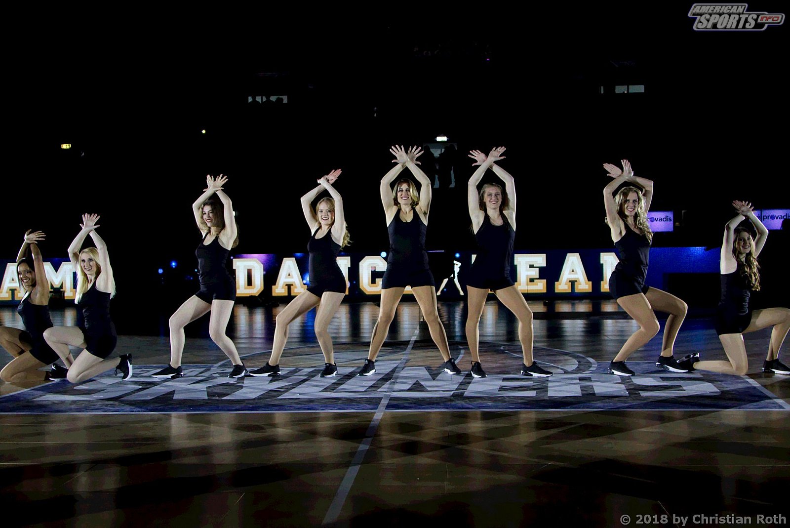 Das Frankfurt Skyliners Danceteam beim Heimspiel gegen Basketball Löwen Braunschweig am 24.11.2018
