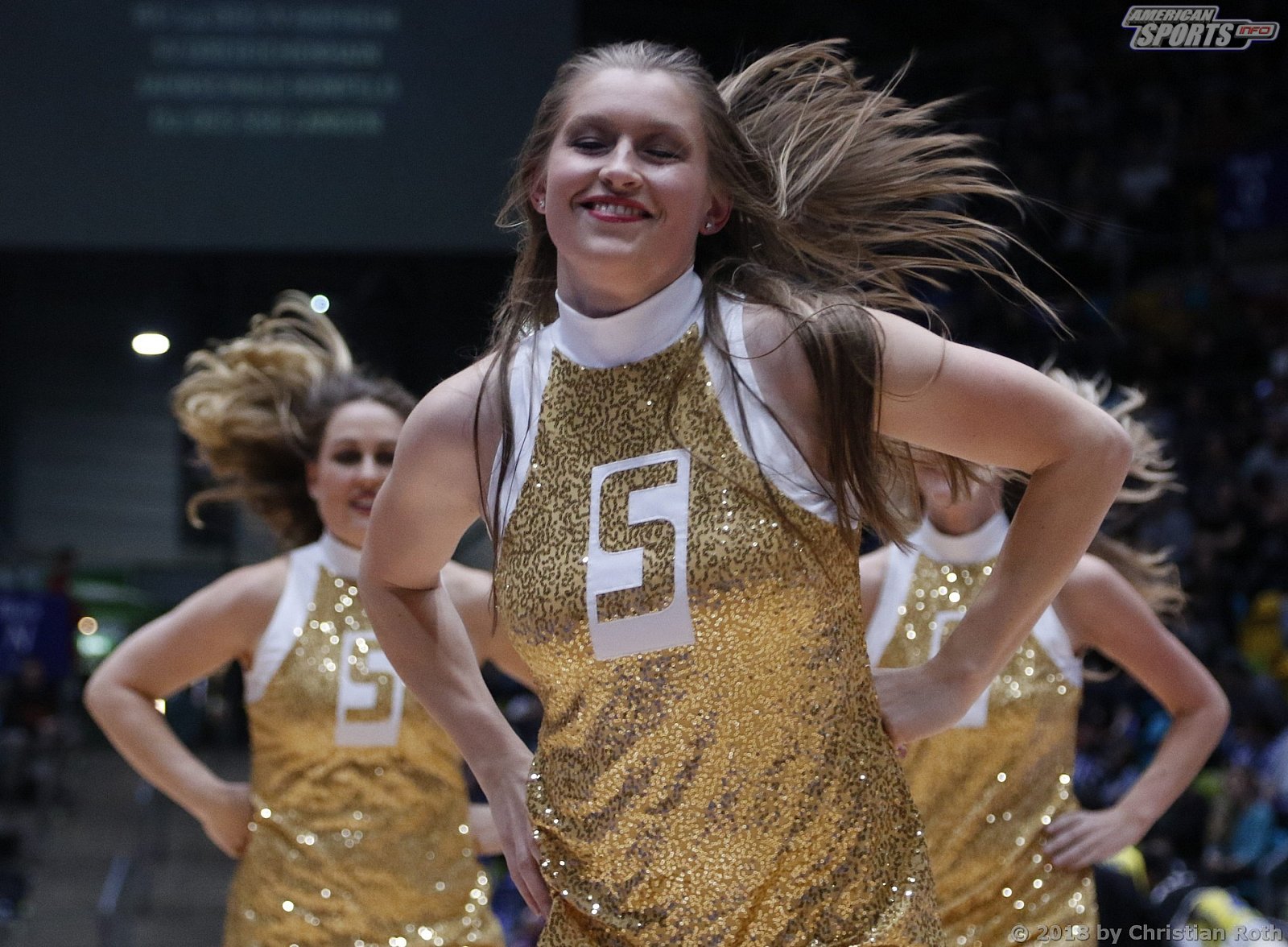 Das Frankfurt Skyliners Danceteam beim Heimspiel gegen Basketball Löwen Braunschweig am 24.11.2018