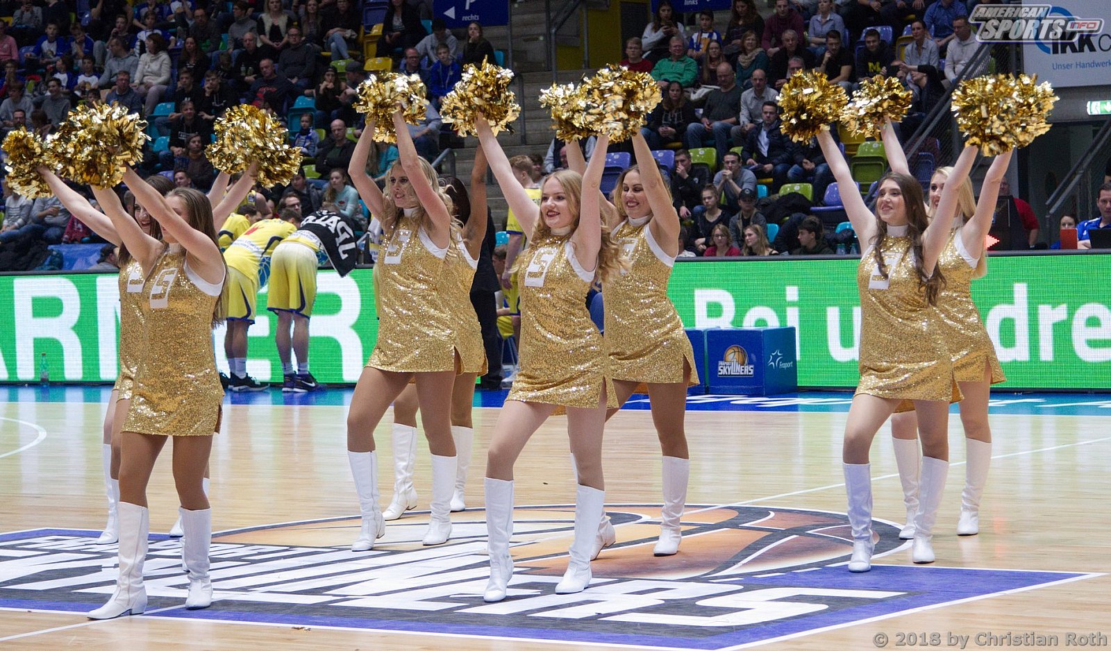 Das Frankfurt Skyliners Danceteam beim Heimspiel gegen Basketball Löwen Braunschweig am 24.11.2018