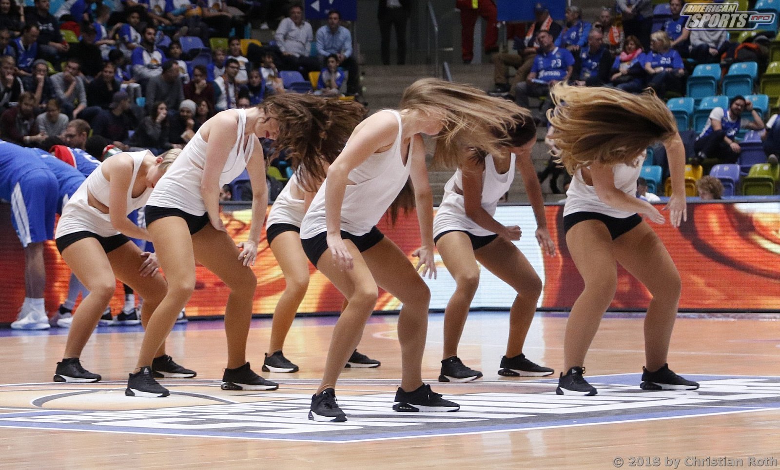 Das Frankfurt Skyliners Danceteam beim Heimspiel gegen Unics Kazan am 24.11.2018