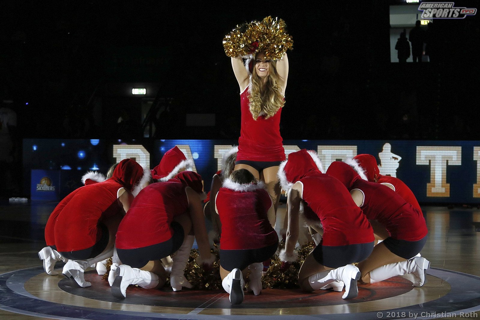 Das Frankfurt Skyliners Danceteam beim BBL Pokal Heimspiel gegen die Basketball Löwen Braunschweig am 22.12.2018