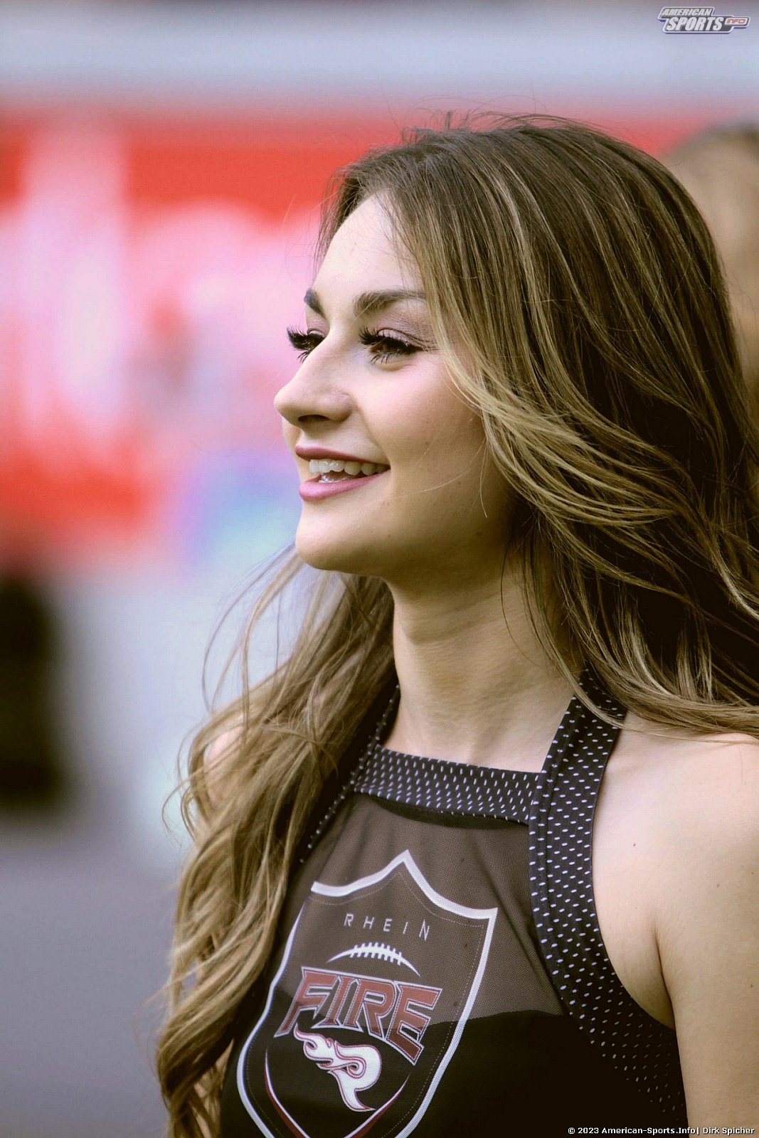 Die Cheerleader beim Spiel Rhein Fire vs Cologne Centurions am 23.07.2023