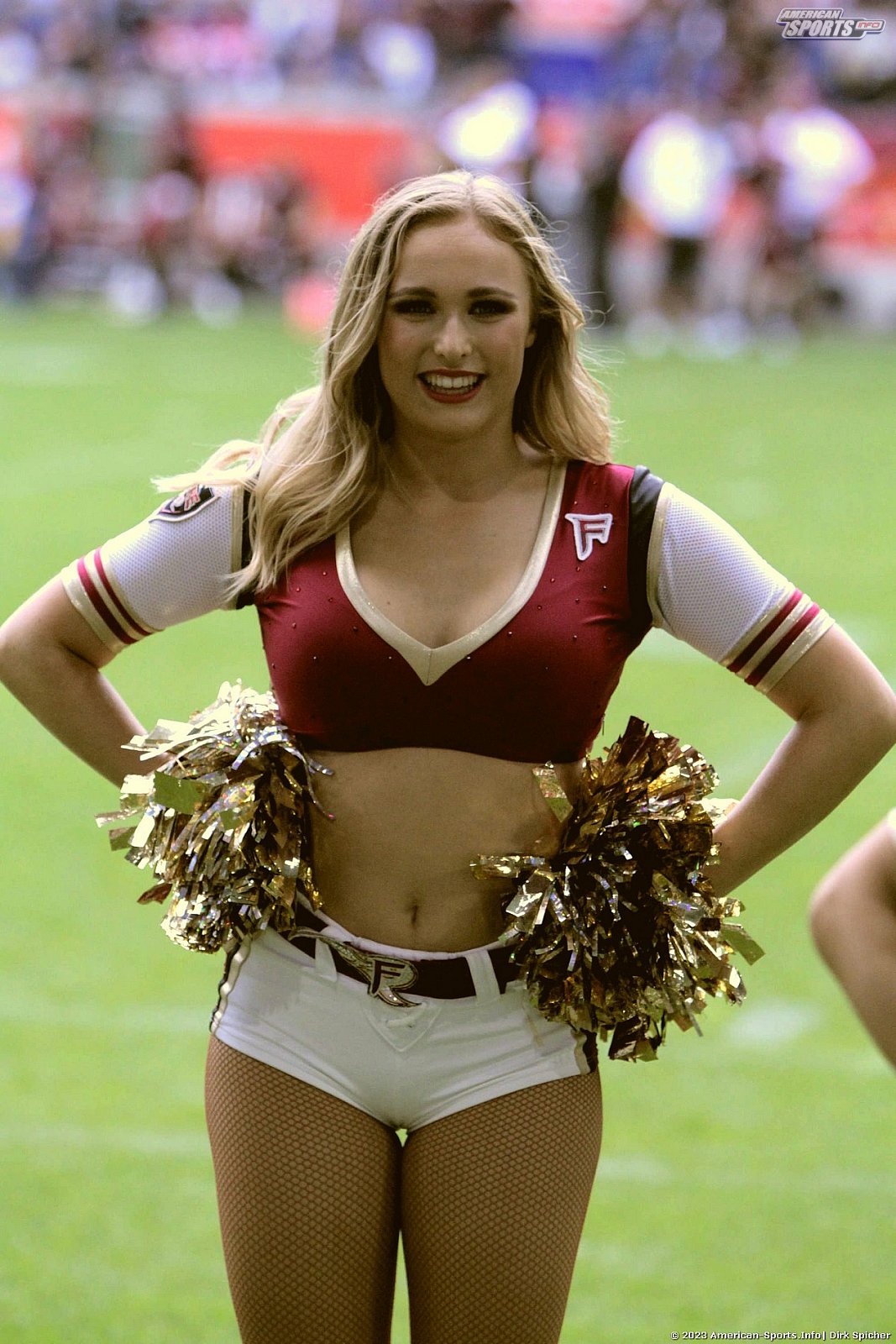Die Cheerleader beim Spiel Rhein Fire vs Cologne Centurions am 23.07.2023