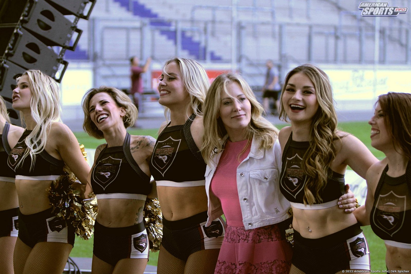 Die Cheerleader beim Spiel Rhein Fire vs Cologne Centurions am 23.07.2023